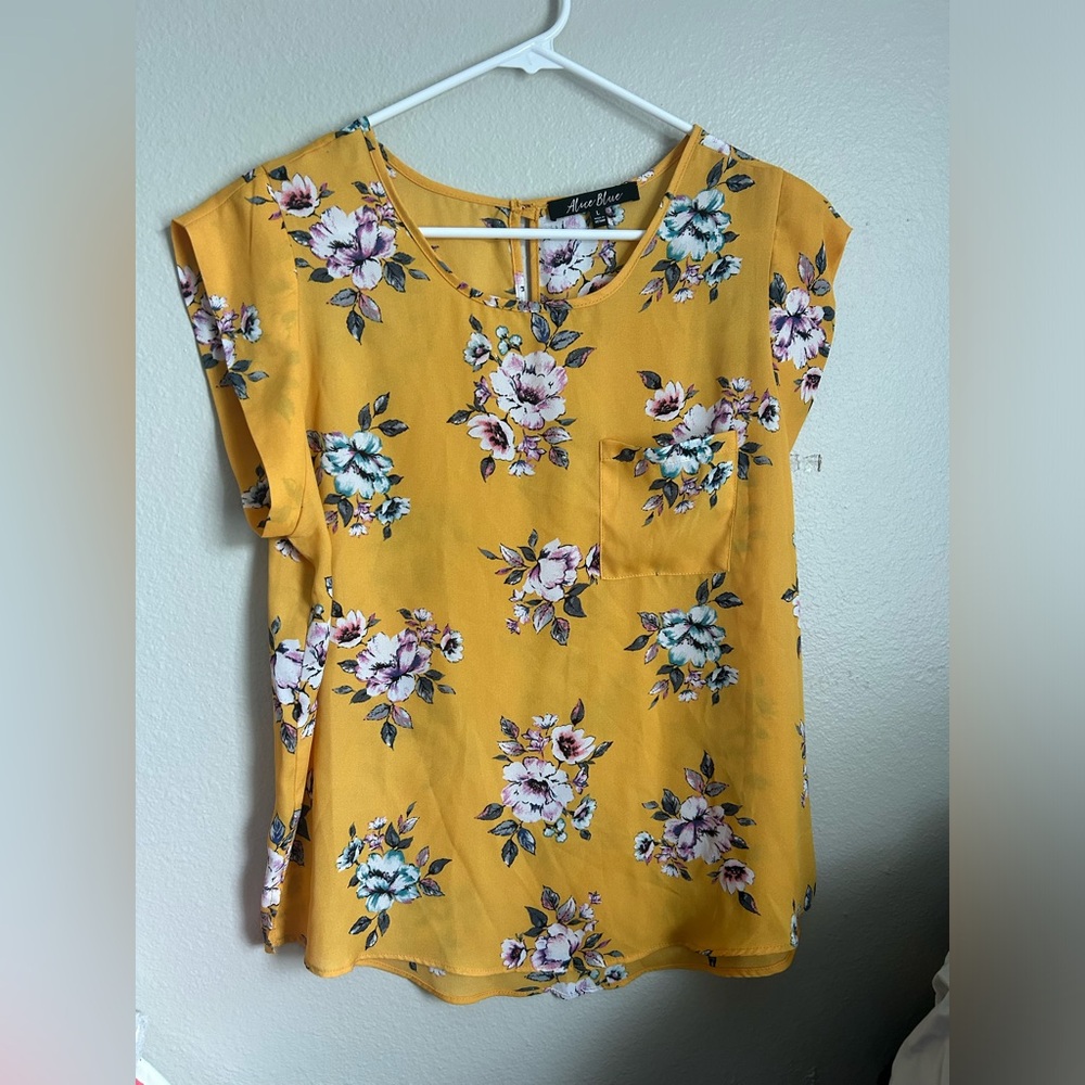 Alive Blue yellow blouse with florals and front pocket size Large